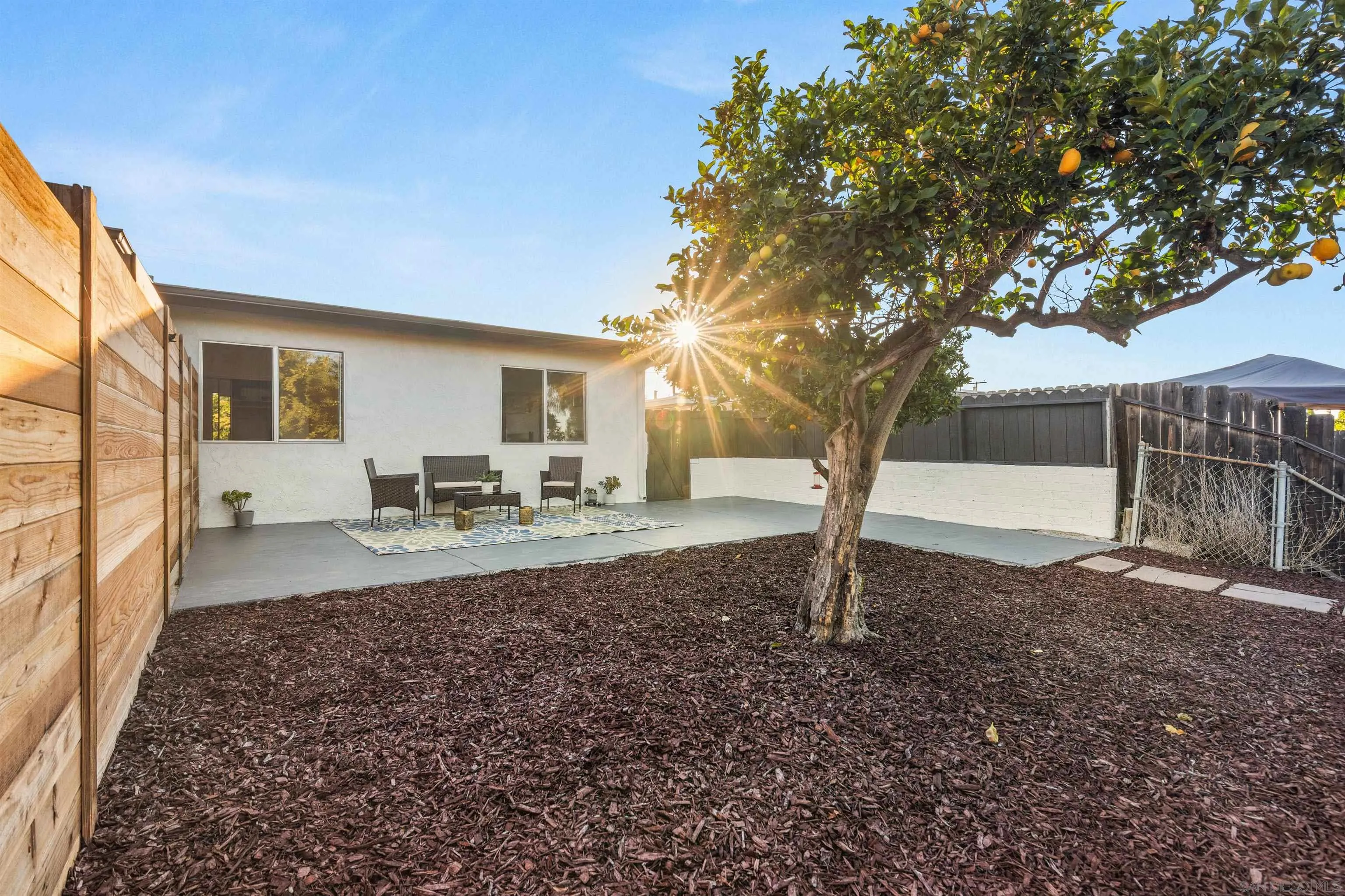 https://cdn.realtyfeed.com/cdn/127/250032330/f732946cd42f331c5a41f887b2628fb6.webp
