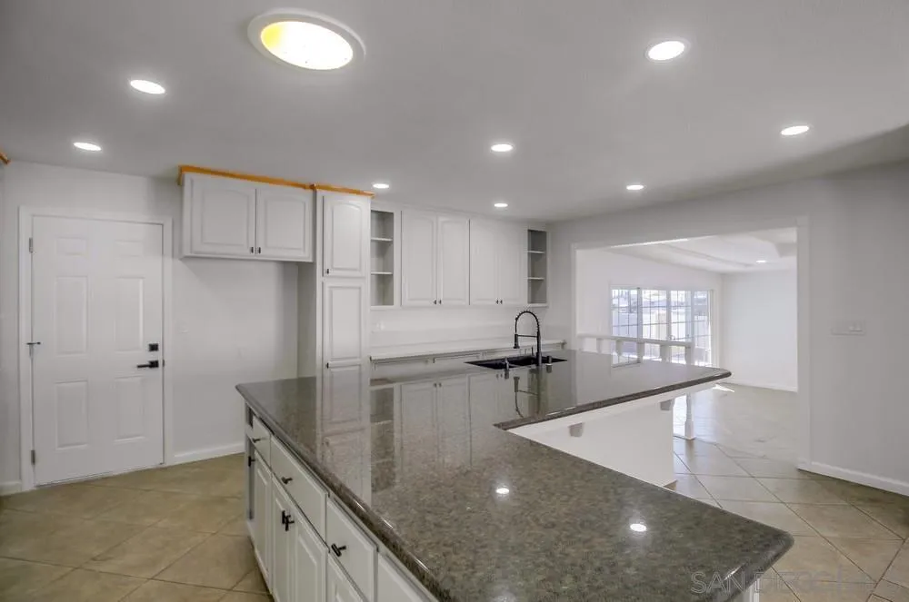 https://cdn.realtyfeed.com/cdn/127/250032346/6c360de3ac626fbf6d09bd4b0f36205f.webp