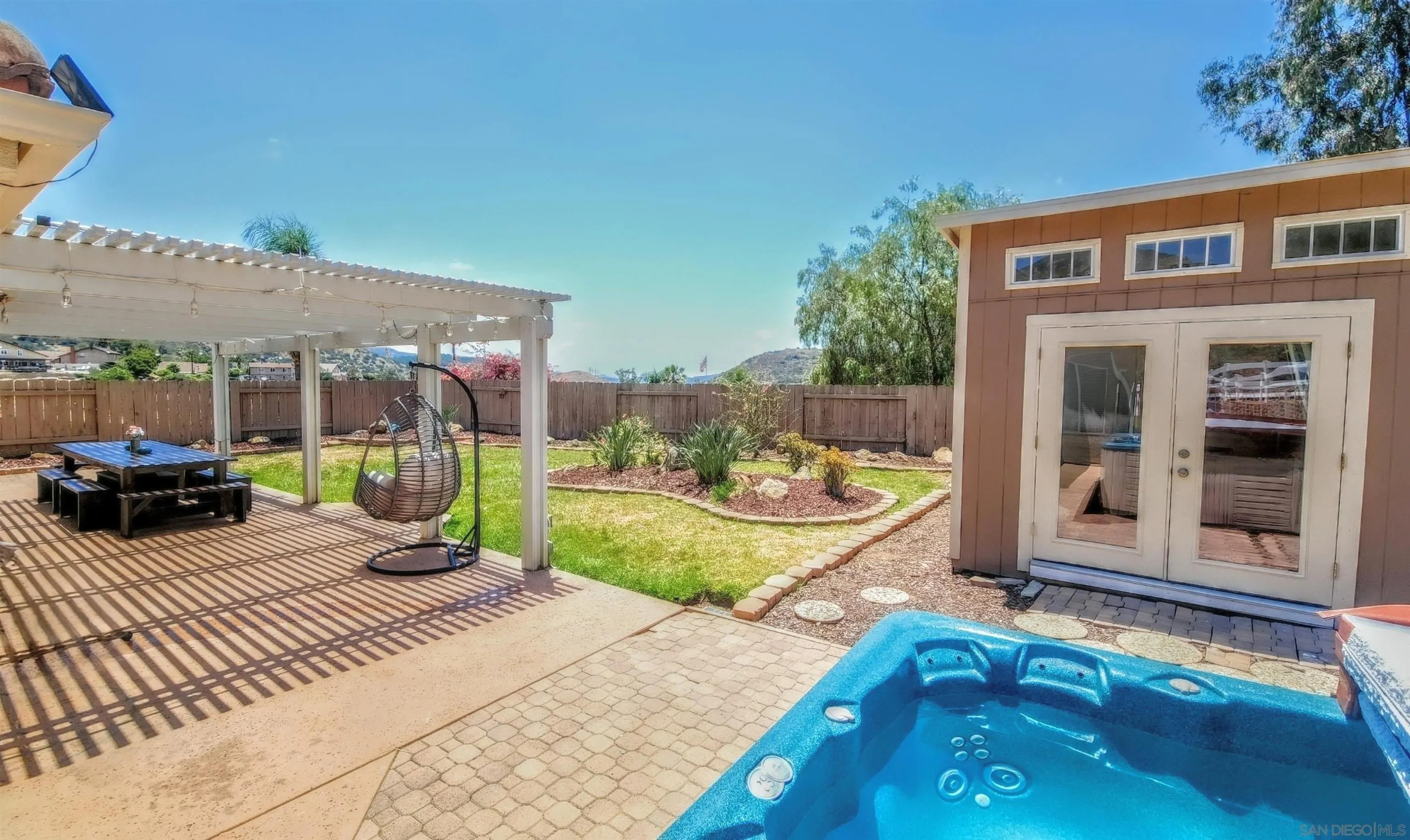 https://cdn.realtyfeed.com/cdn/127/250032351/1c112999962feddef90ffa3a7779a646.webp