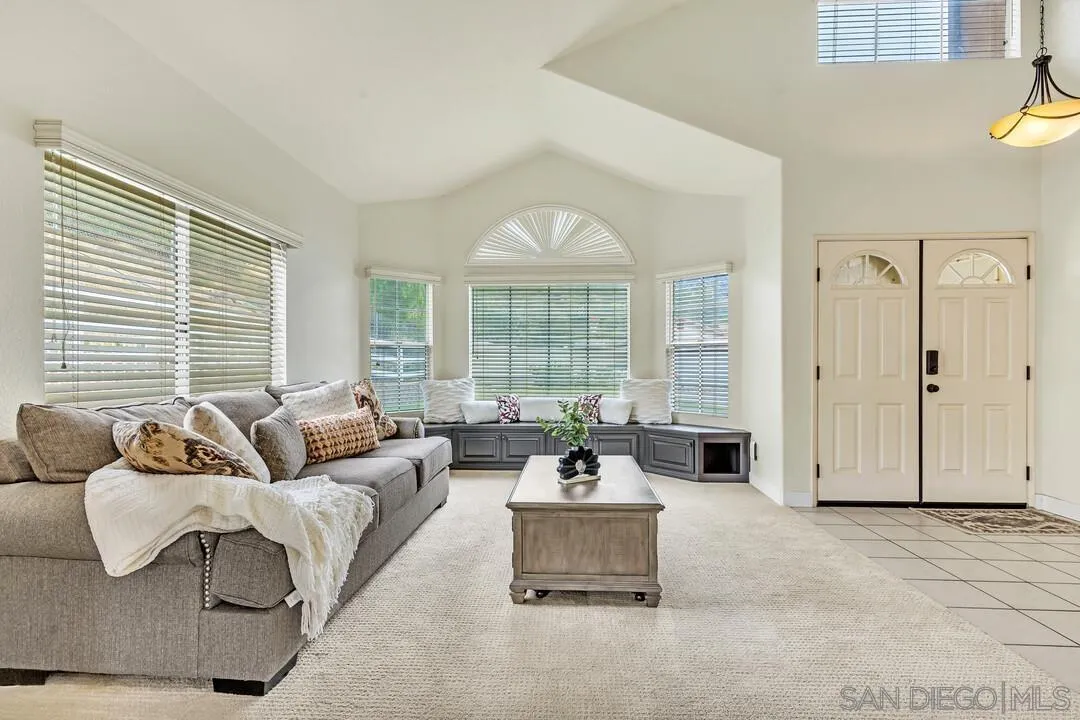 https://cdn.realtyfeed.com/cdn/127/250032351/1f8b818453169af0698d3e3ecc448705.webp