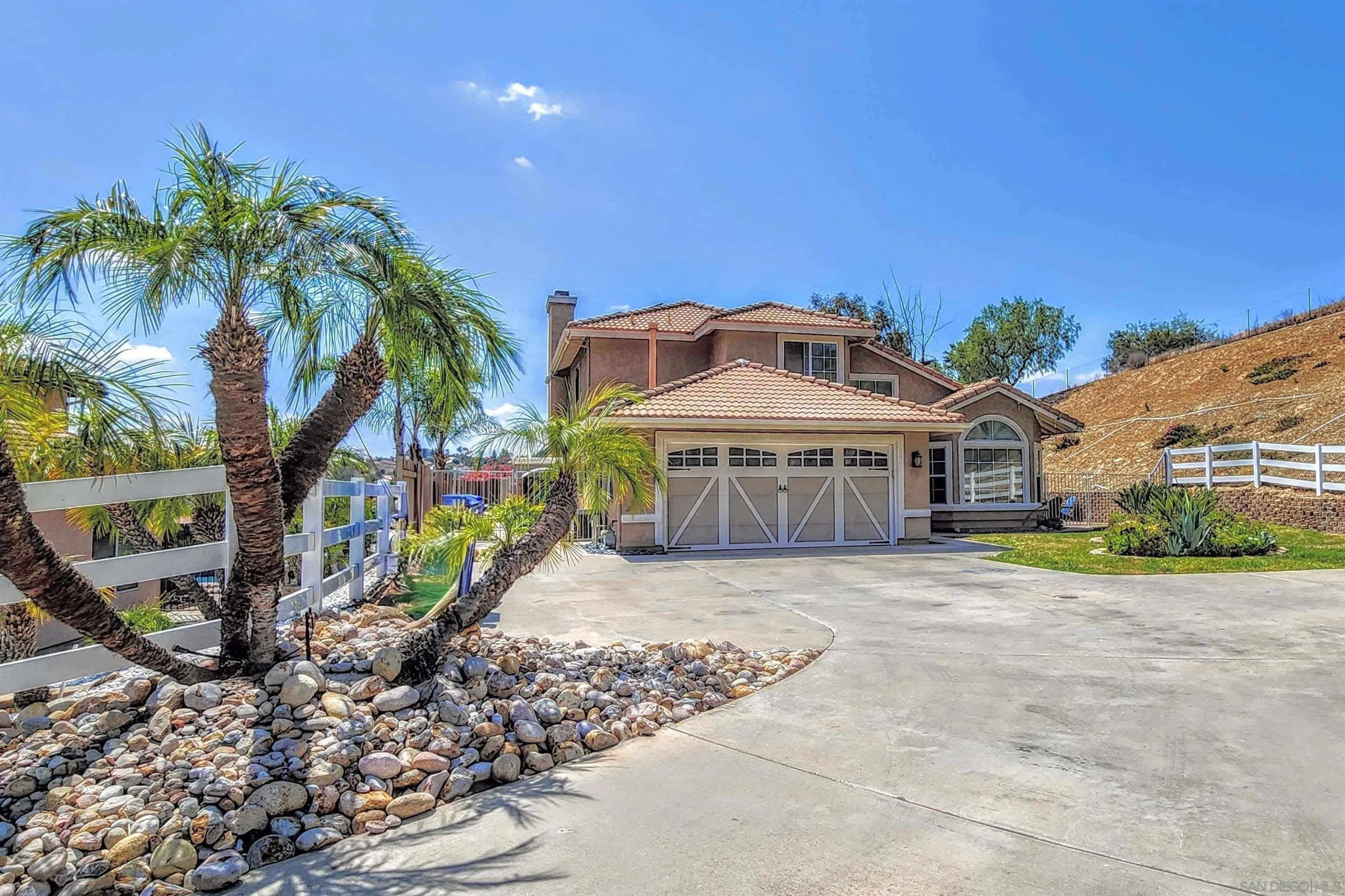 https://cdn.realtyfeed.com/cdn/127/250032351/54ecf7cf6757004b54d104a0e4b1ff41.webp