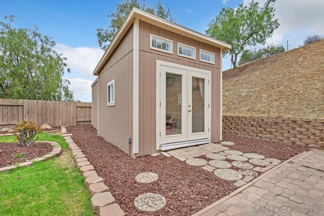 https://cdn.realtyfeed.com/cdn/127/250032351/739a71a46a094c61d72771d2d0d3acb9.webp