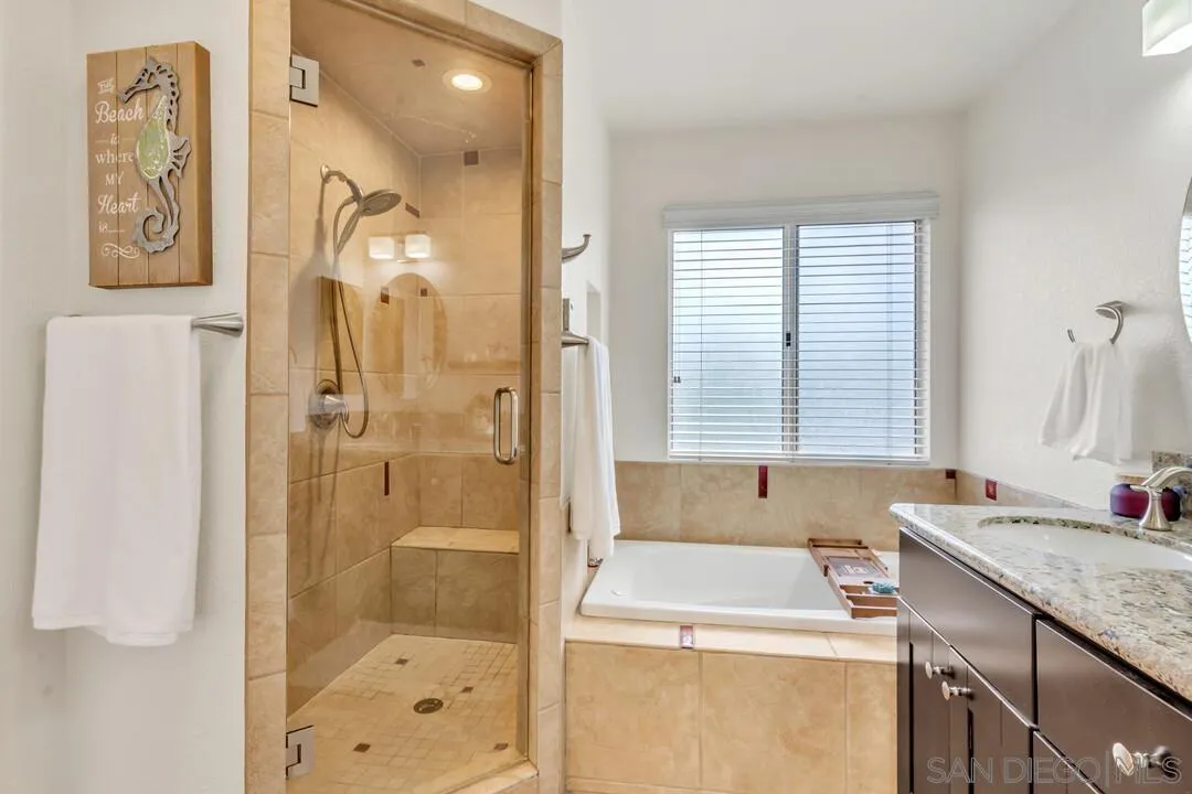 https://cdn.realtyfeed.com/cdn/127/250032351/a39757ae2520166ad9d3de808c31bd1e.webp