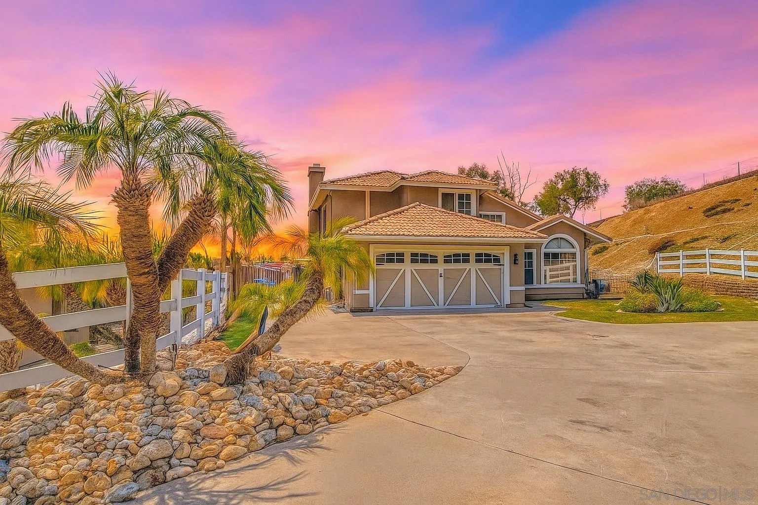 https://cdn.realtyfeed.com/cdn/127/250032351/b7a1875985240227cabcd57829d7ca36.webp