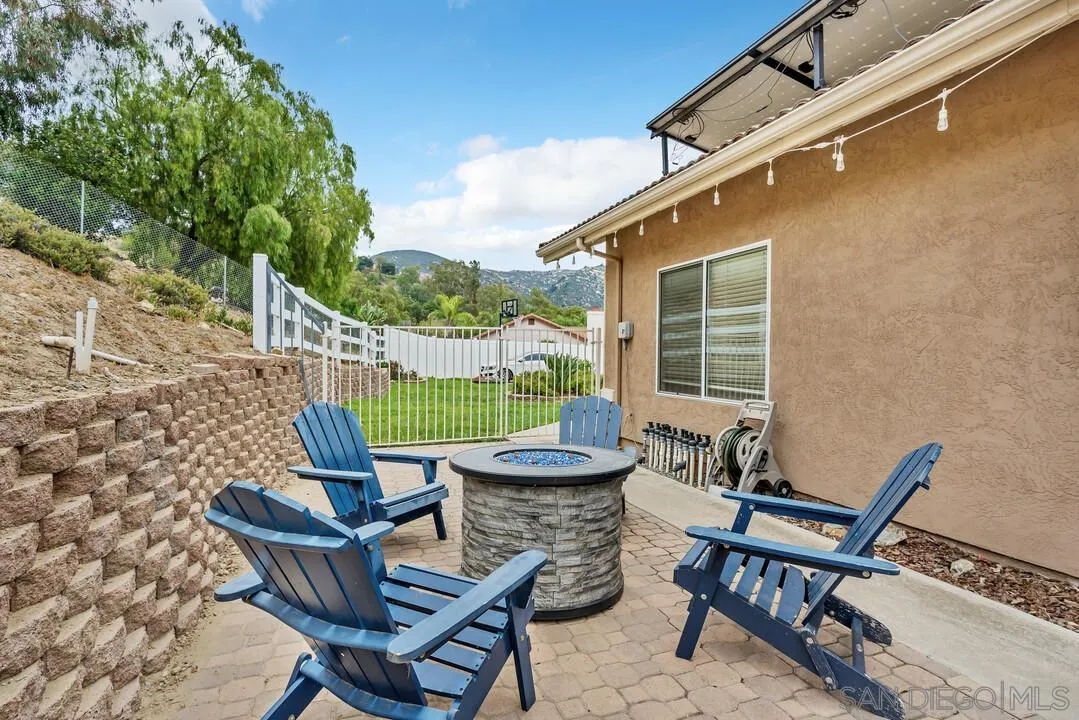 https://cdn.realtyfeed.com/cdn/127/250032351/e897174d5ecf83804e9213925227944a.webp
