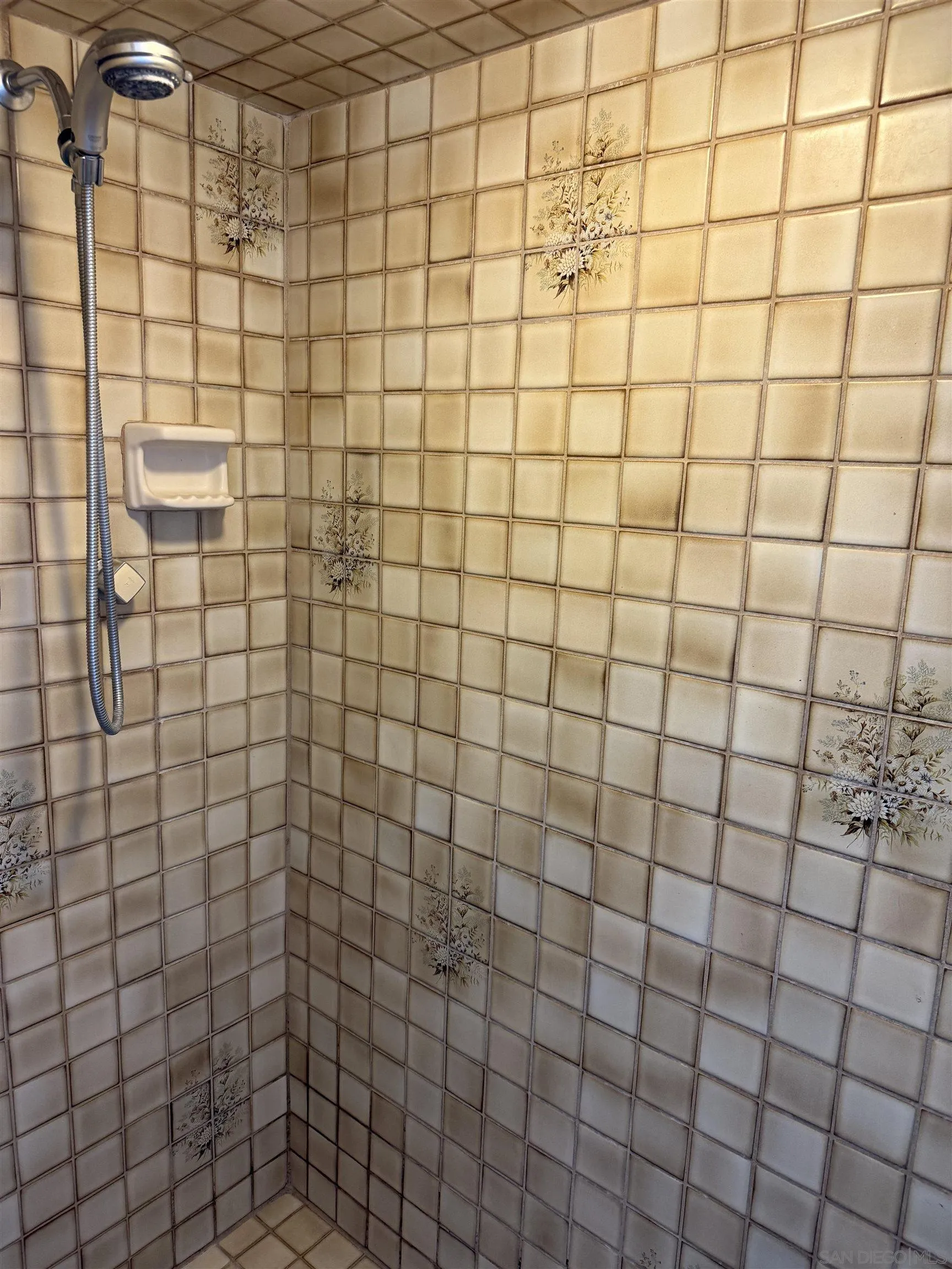 https://cdn.realtyfeed.com/cdn/127/250032357/263f7ad9af65f6b1d1e4c0ad1e78e598.webp