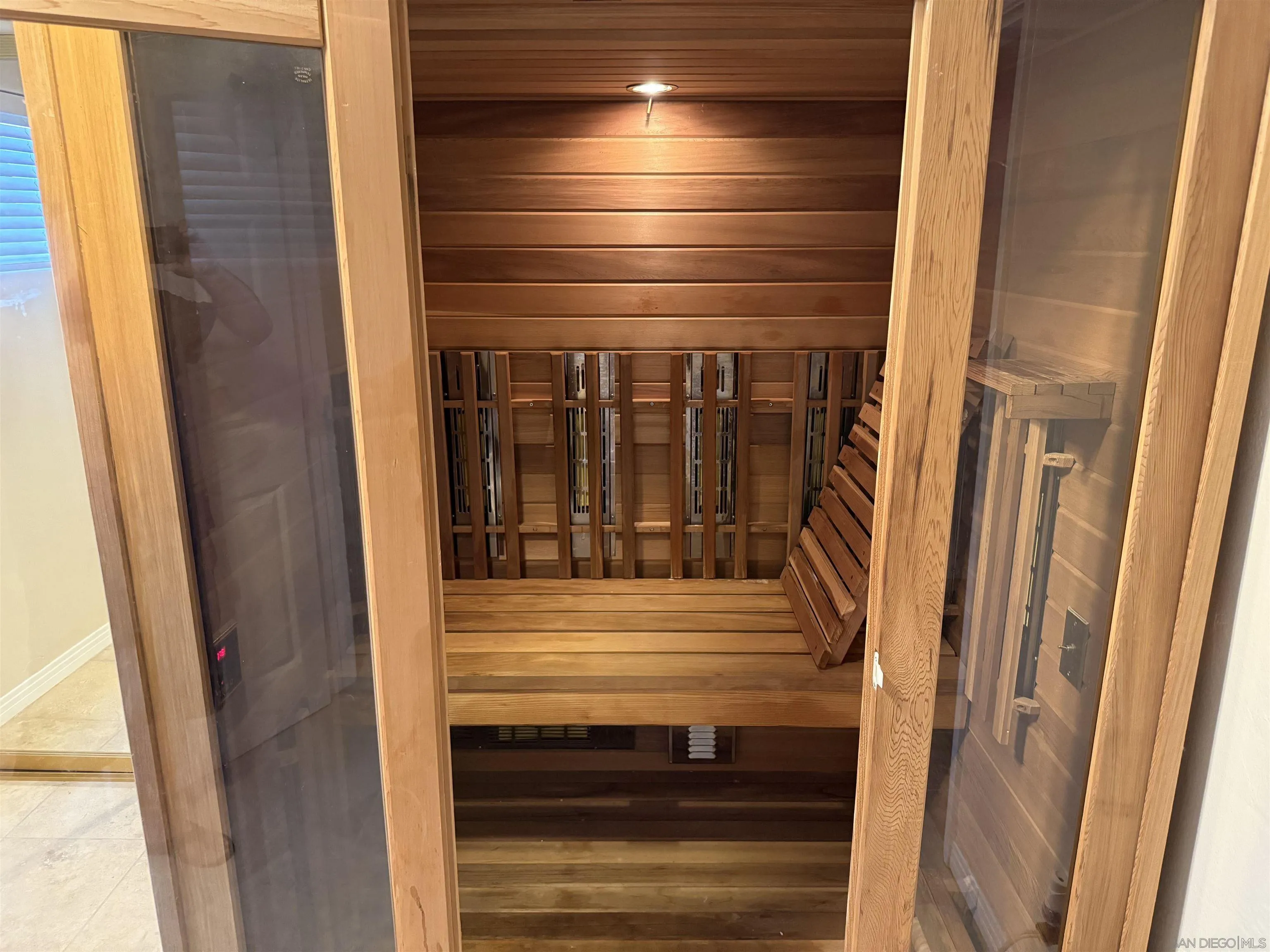 https://cdn.realtyfeed.com/cdn/127/250032357/821ce48d28bd9d90e6dbbcbee2c0cb54.webp