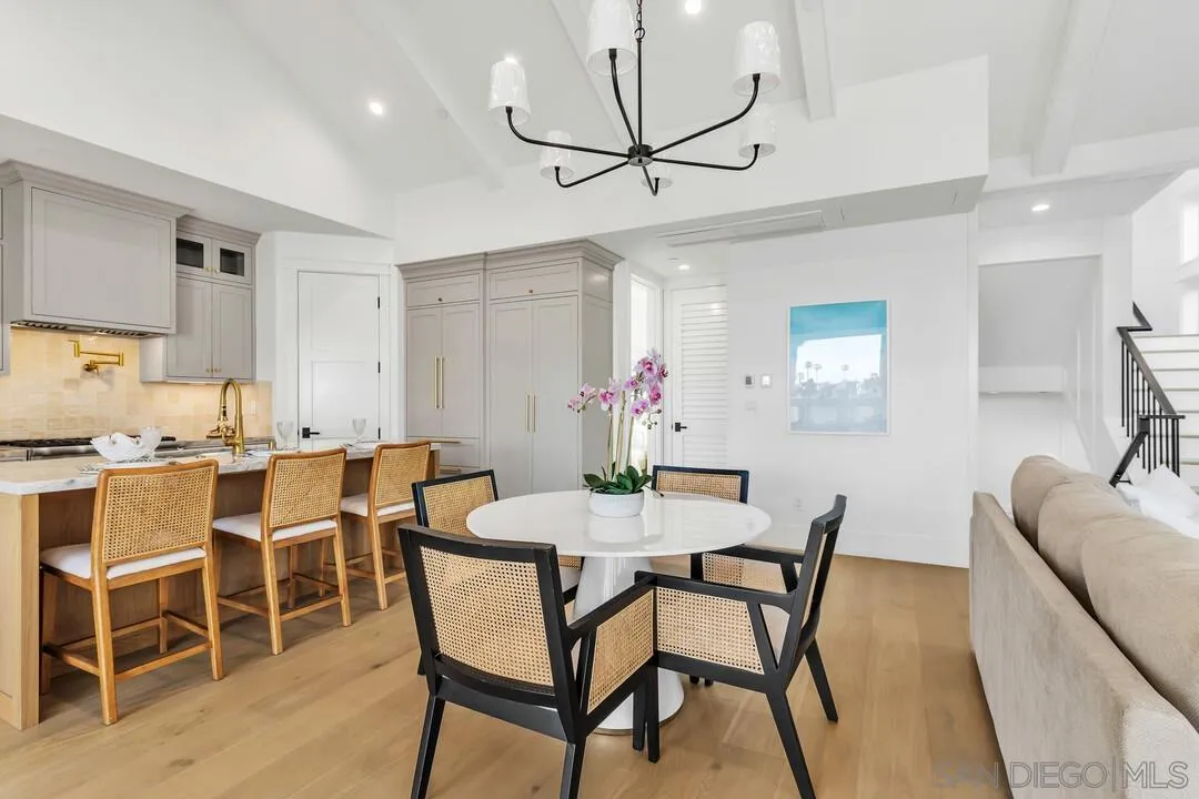 https://cdn.realtyfeed.com/cdn/127/250032363/13df948ae8c1e00351e4cccb4f6577d6.webp