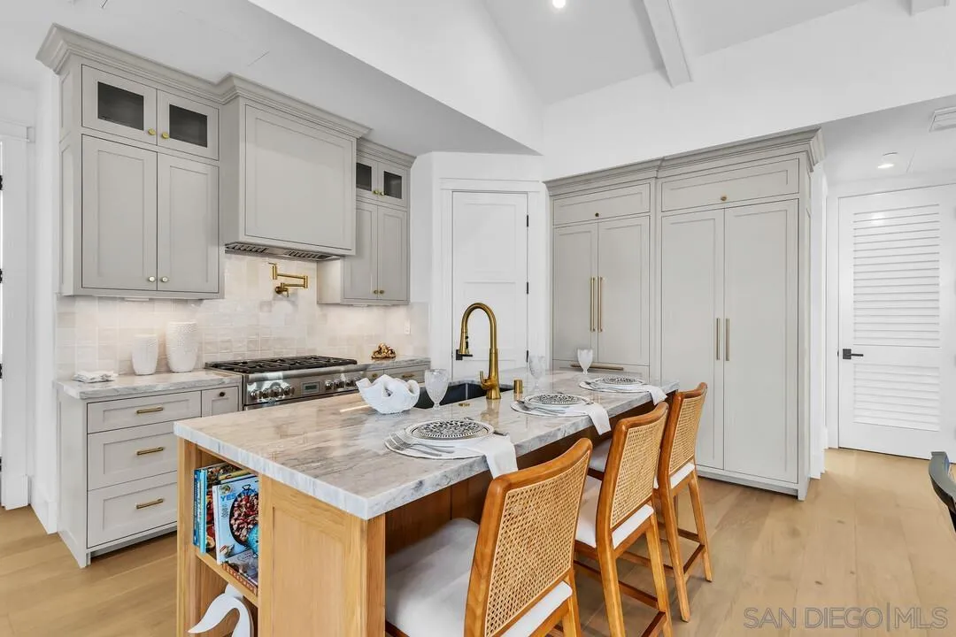 https://cdn.realtyfeed.com/cdn/127/250032363/18bfbfbebea9e9f88341fe5f78f5a70d.webp
