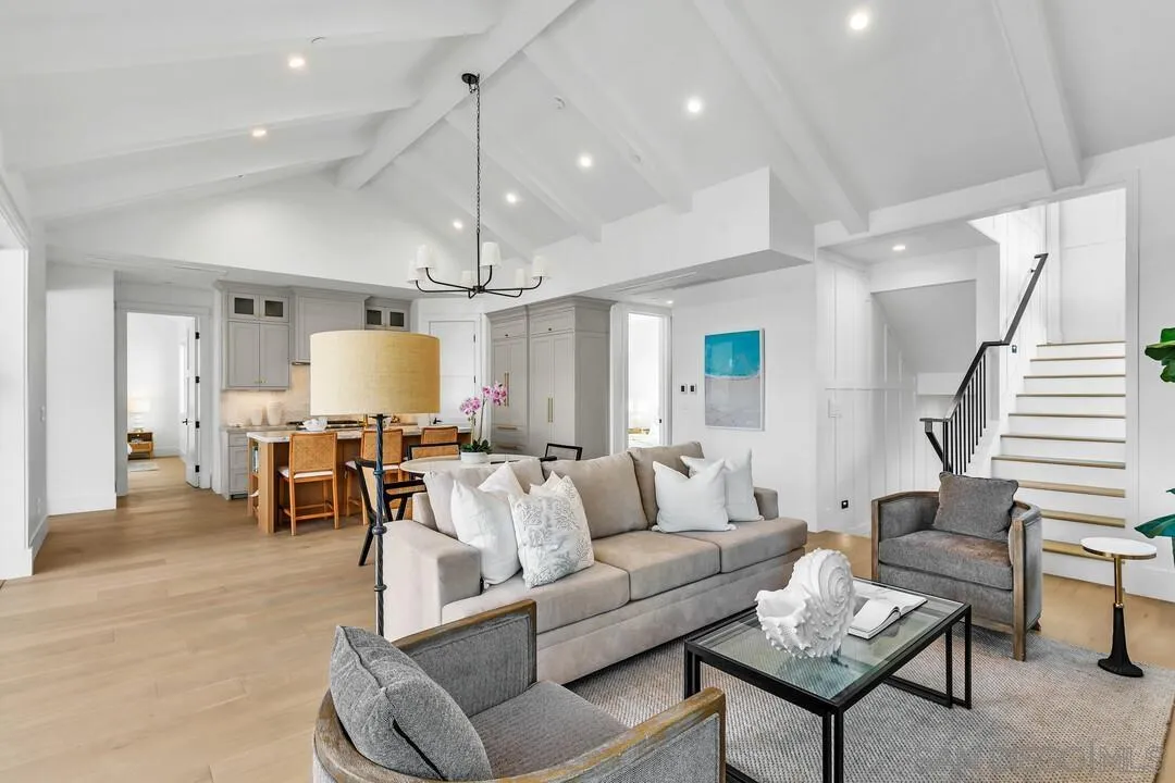 https://cdn.realtyfeed.com/cdn/127/250032363/98caec45c29be73d6961ff3f8b1503f2.webp