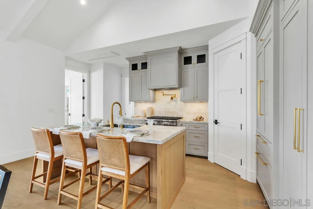 https://cdn.realtyfeed.com/cdn/127/250032363/ab2ef10c869d7aefe61418224081eaf3.webp