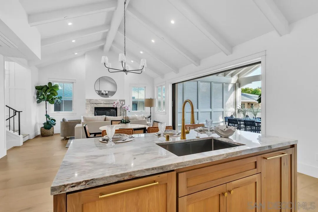 https://cdn.realtyfeed.com/cdn/127/250032363/b41ec86c1ee124a7455624701fa29ffe.webp