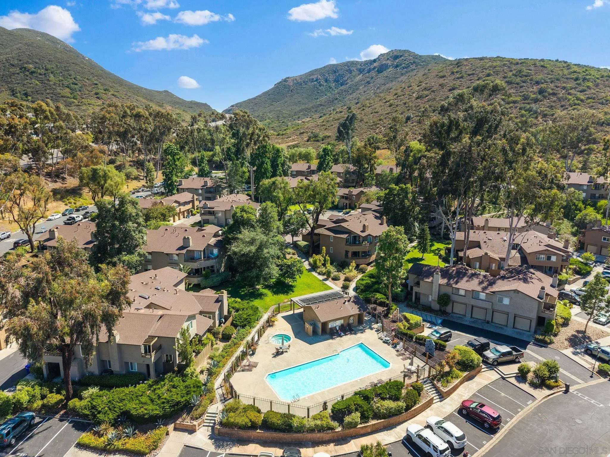 https://cdn.realtyfeed.com/cdn/127/250032367/cbdf4a465be5d44f34affd6bd2d060a8.webp
