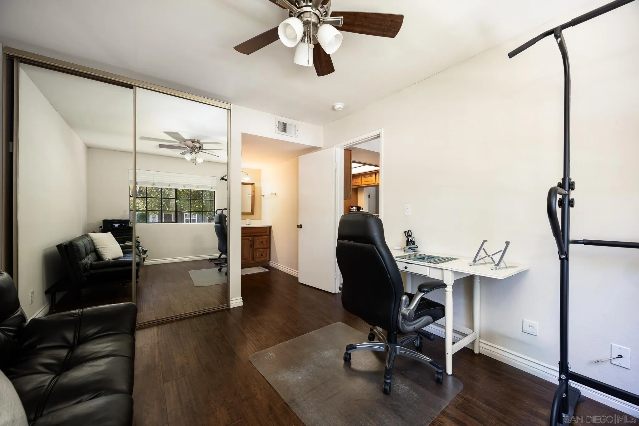 Photo #10: 250032368 Listing: Photo #10