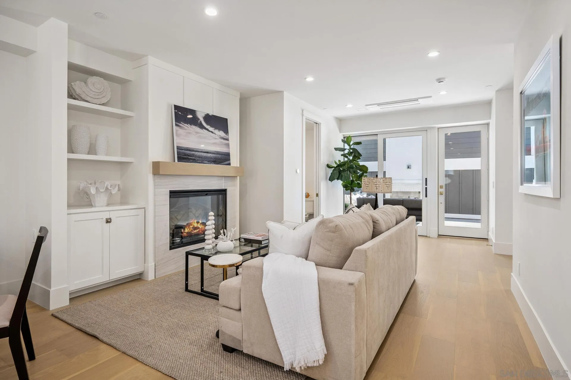 743 G Avenue