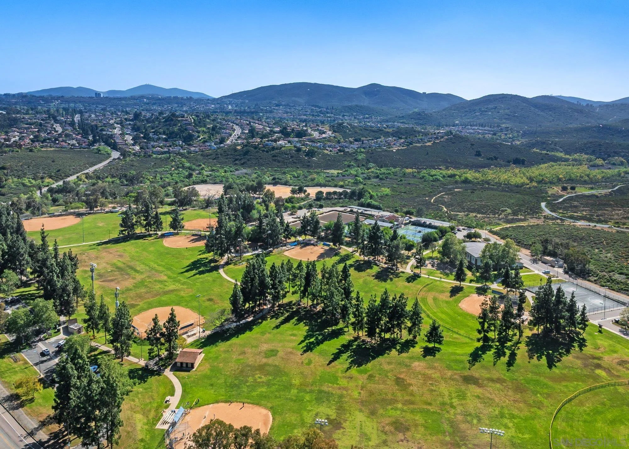 https://cdn.realtyfeed.com/cdn/127/250032392/3be12991e8768b5bb4a9c43df31ca2fc.webp