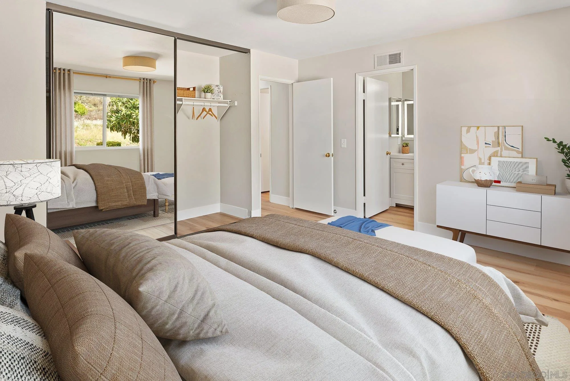 https://cdn.realtyfeed.com/cdn/127/250032392/d0ffb8491b861bde1a29e3759ee0afb6.webp