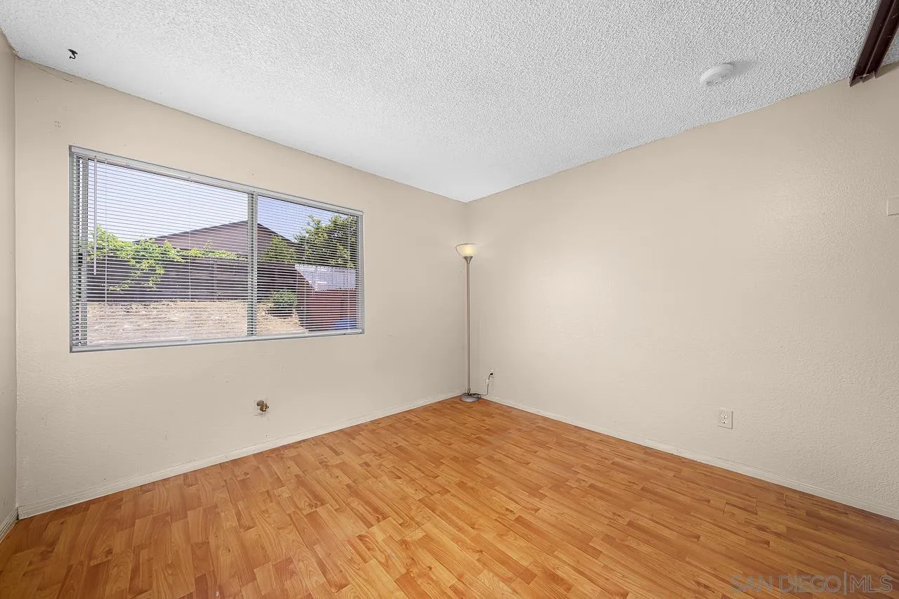 https://cdn.realtyfeed.com/cdn/127/250032426/13bc90019173409c6fbcd18b64dcdd29.webp