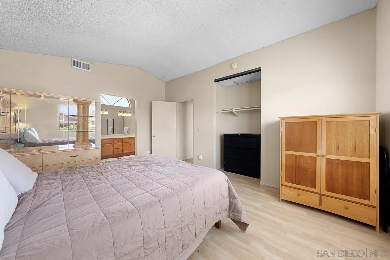 https://cdn.realtyfeed.com/cdn/127/250032426/45dff3d0e15a63915873f63e8a0647bc.webp