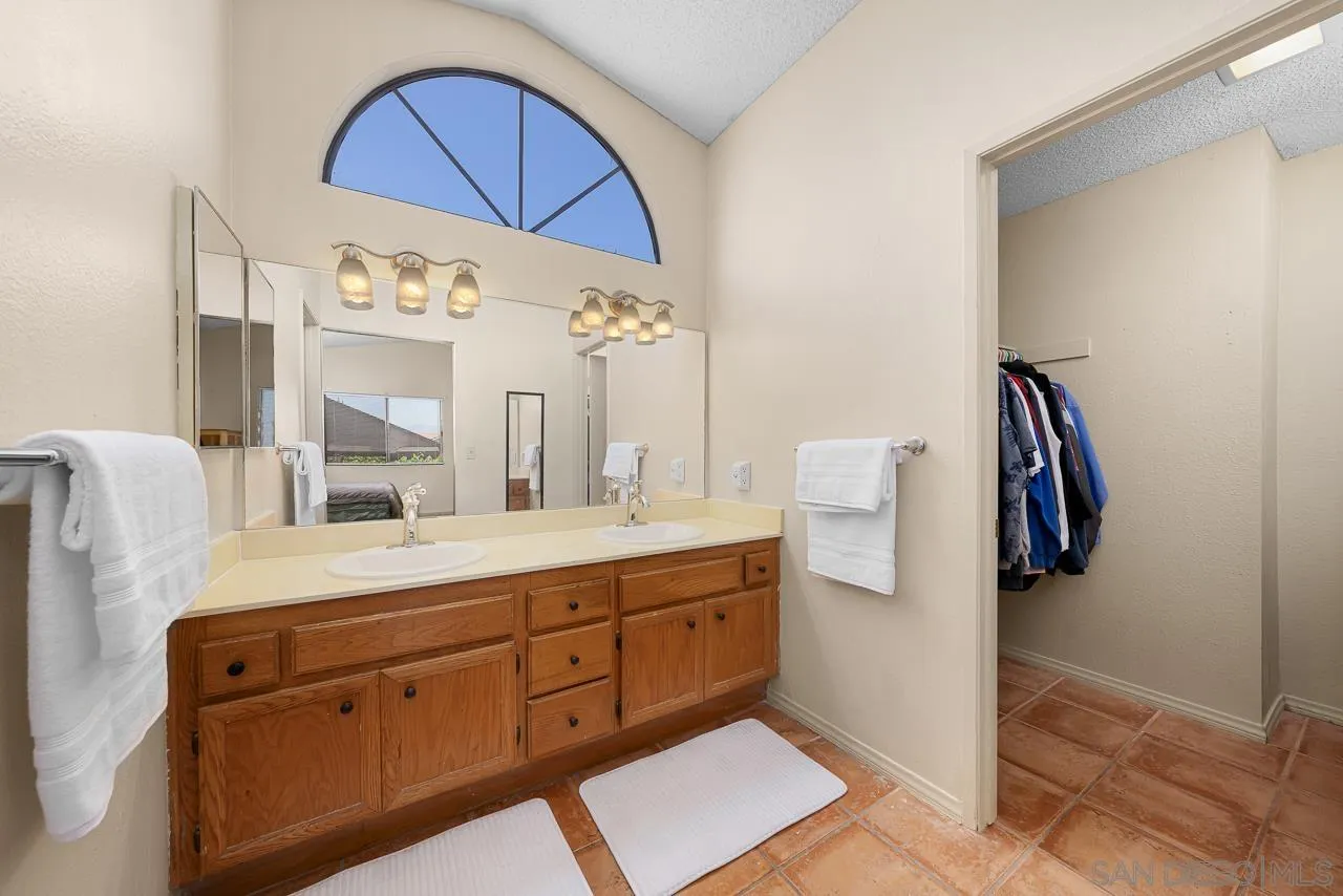 https://cdn.realtyfeed.com/cdn/127/250032426/603fe30234104e31806a230201a89d9e.webp