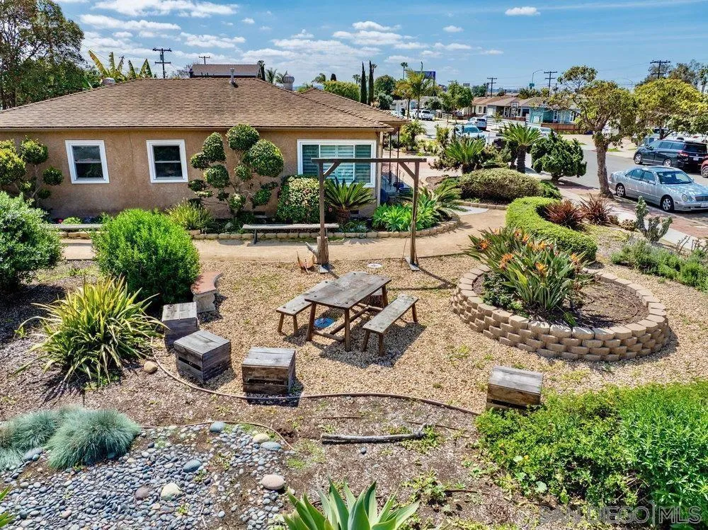 https://cdn.realtyfeed.com/cdn/127/250032475/a4d0d68e77894fedae0f021b2a61e815.webp