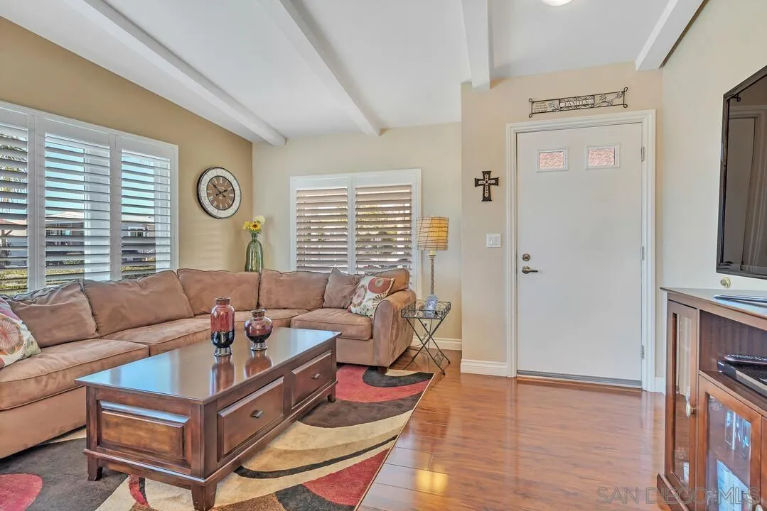 https://cdn.realtyfeed.com/cdn/127/250032508/521b0296f2ff952bfa8612d648ddaaf6.webp