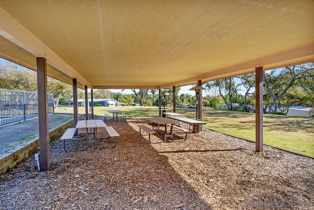 https://cdn.realtyfeed.com/cdn/127/250032508/5cf96bbfdc59584bf5594e5091b47127.webp