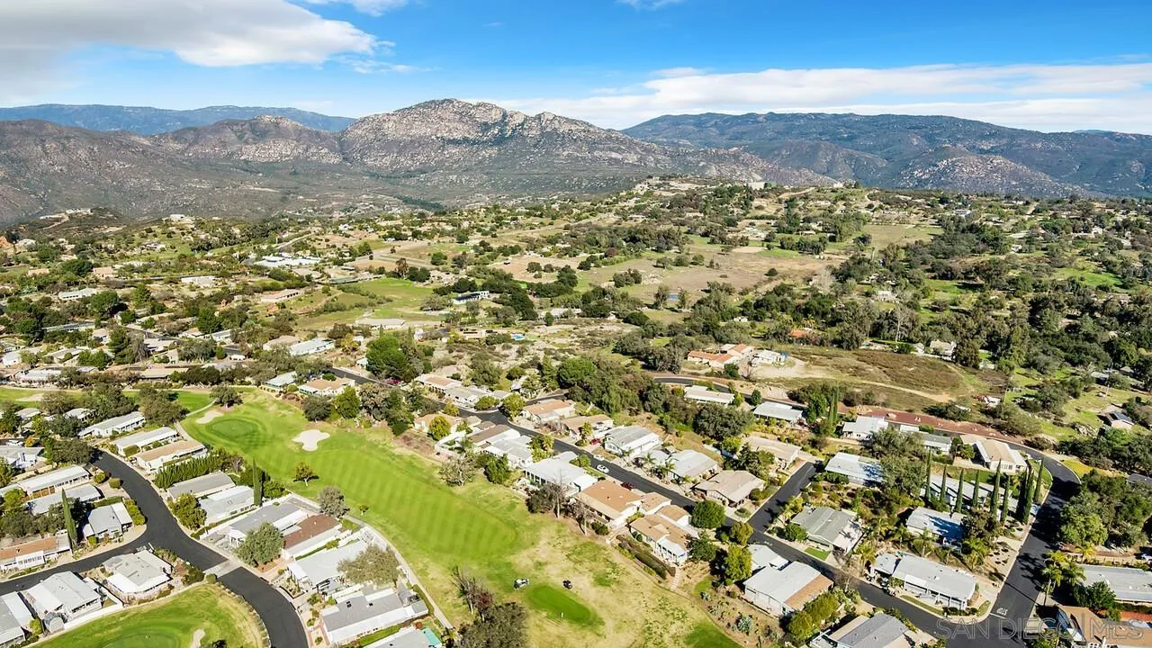 https://cdn.realtyfeed.com/cdn/127/250032508/f3ebeb9167e015d05364e3e63600780b.webp