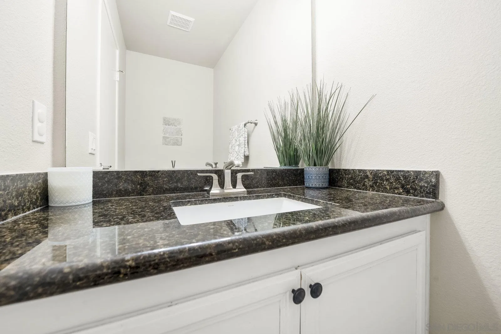 Photo #25: 250032515 Listing: Photo #25