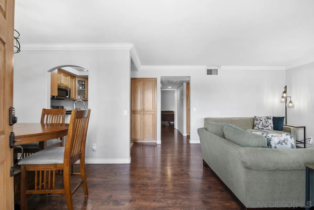 https://cdn.realtyfeed.com/cdn/127/250032528/1d5dbcb19df42cca936d1074cf6d8ceb.webp