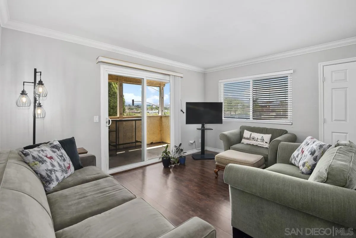 https://cdn.realtyfeed.com/cdn/127/250032528/a289940f3814bb9956a16ff59c7f9415.webp