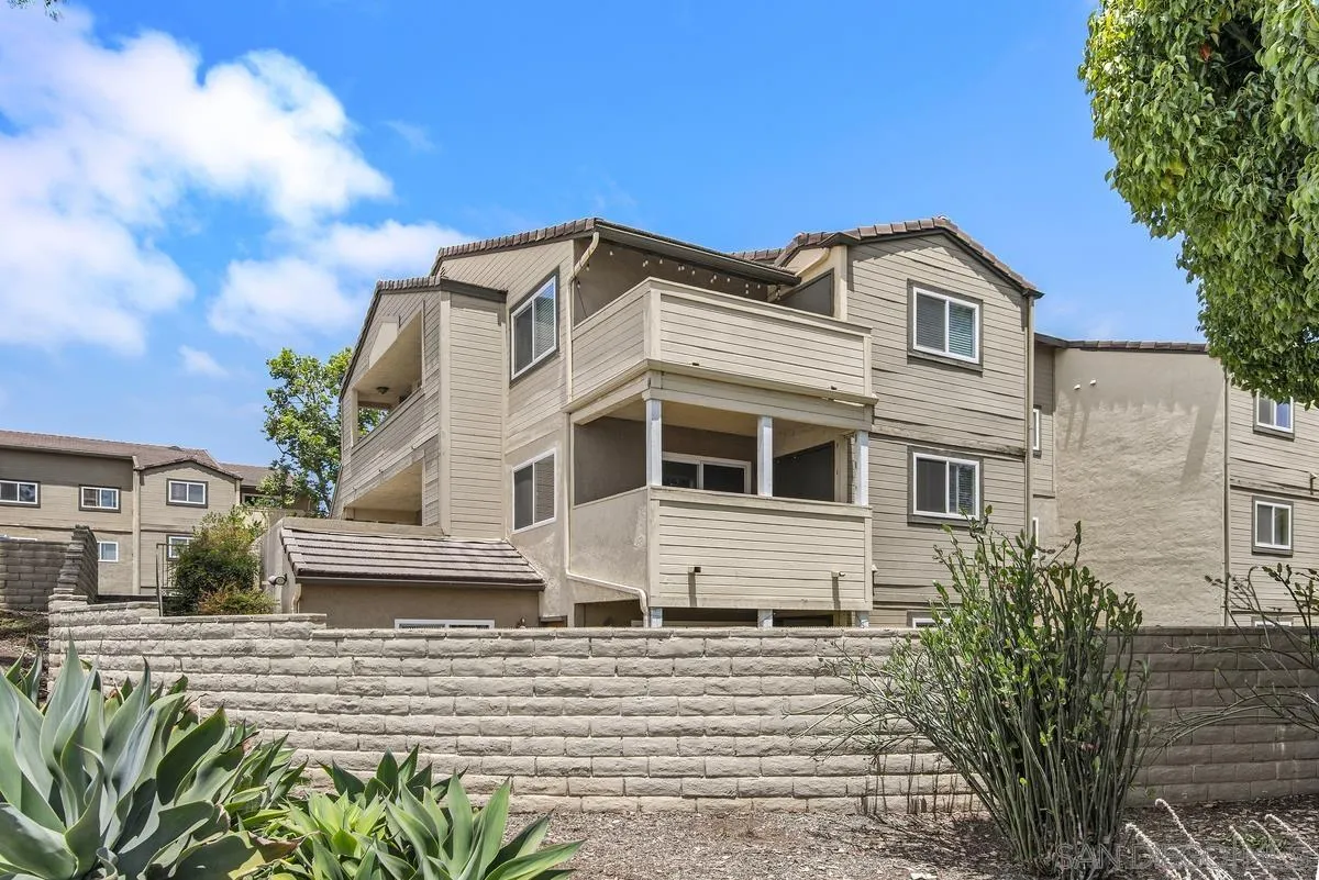 https://cdn.realtyfeed.com/cdn/127/250032528/cf2bba064b97729161d3d1cb8c1bbb4b.webp