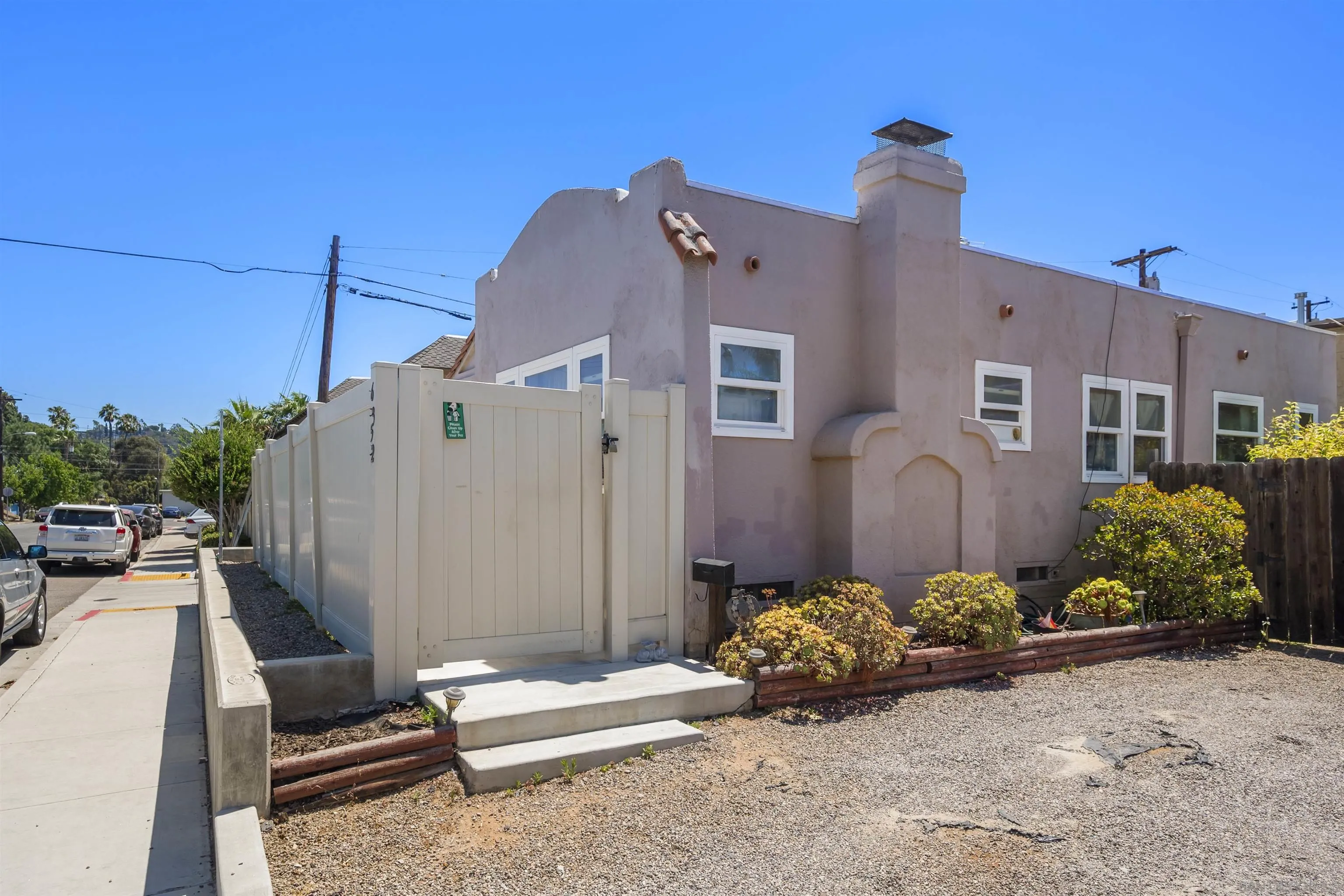 https://cdn.realtyfeed.com/cdn/127/250032533/3485652ddb7950fe1a7b82097b632c3d.webp