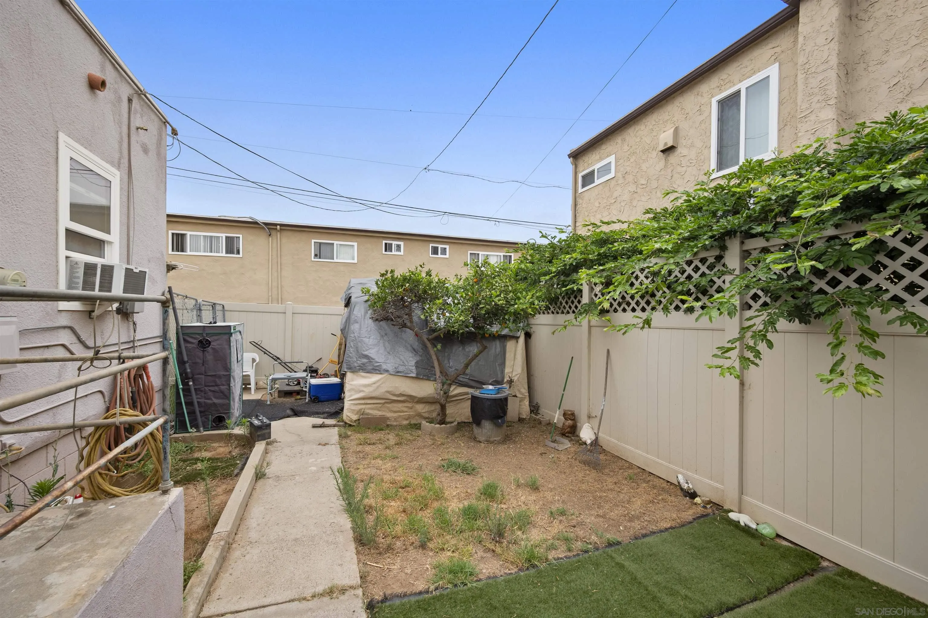 https://cdn.realtyfeed.com/cdn/127/250032533/b43ca5a83ade25fd513ca3872f8c0c88.webp