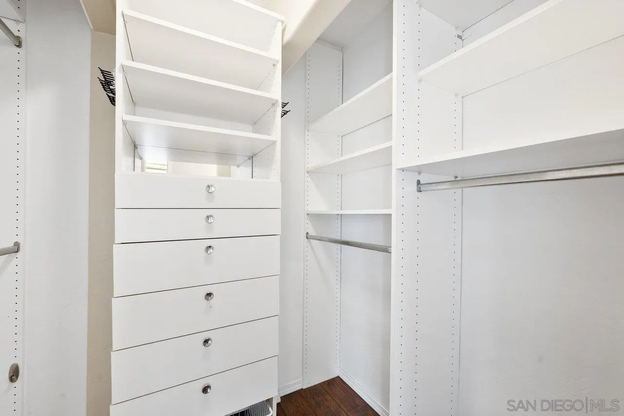 Photo #19: 250032541 Listing: Photo #19