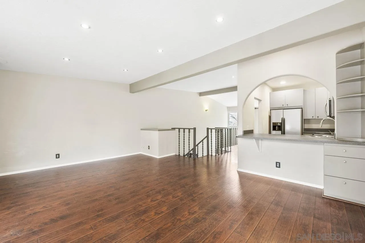 Photo #5: 250032541 Listing: Photo #5