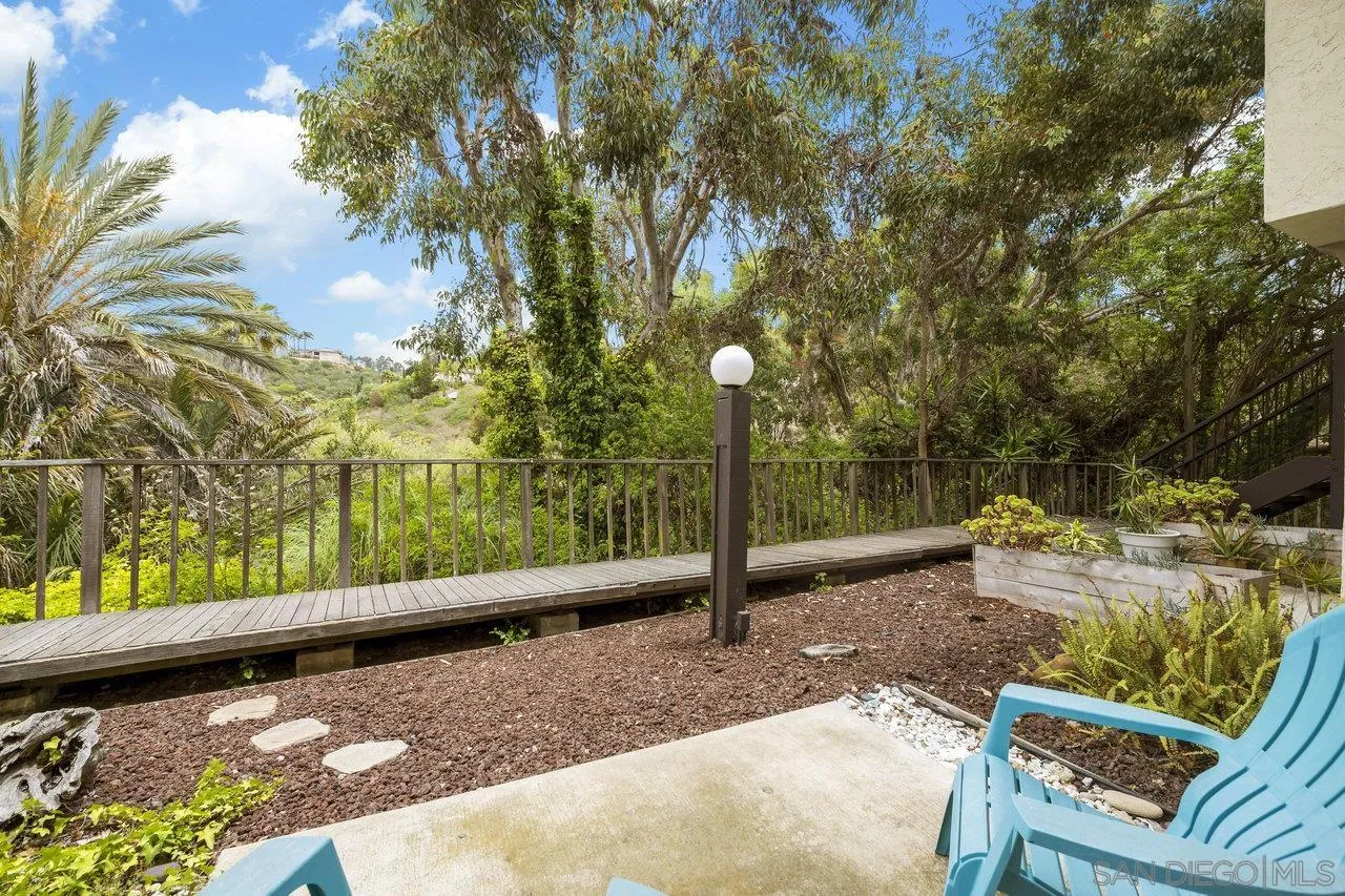 Photo #6: 250032541 Listing 