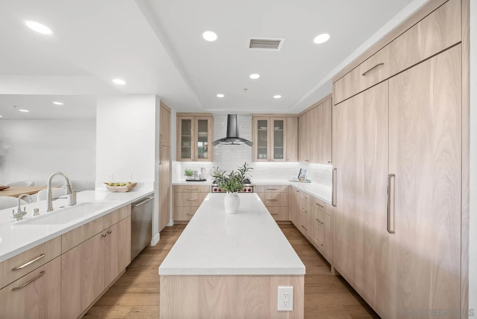 Photo #4: 250032565 Listing: Photo #4