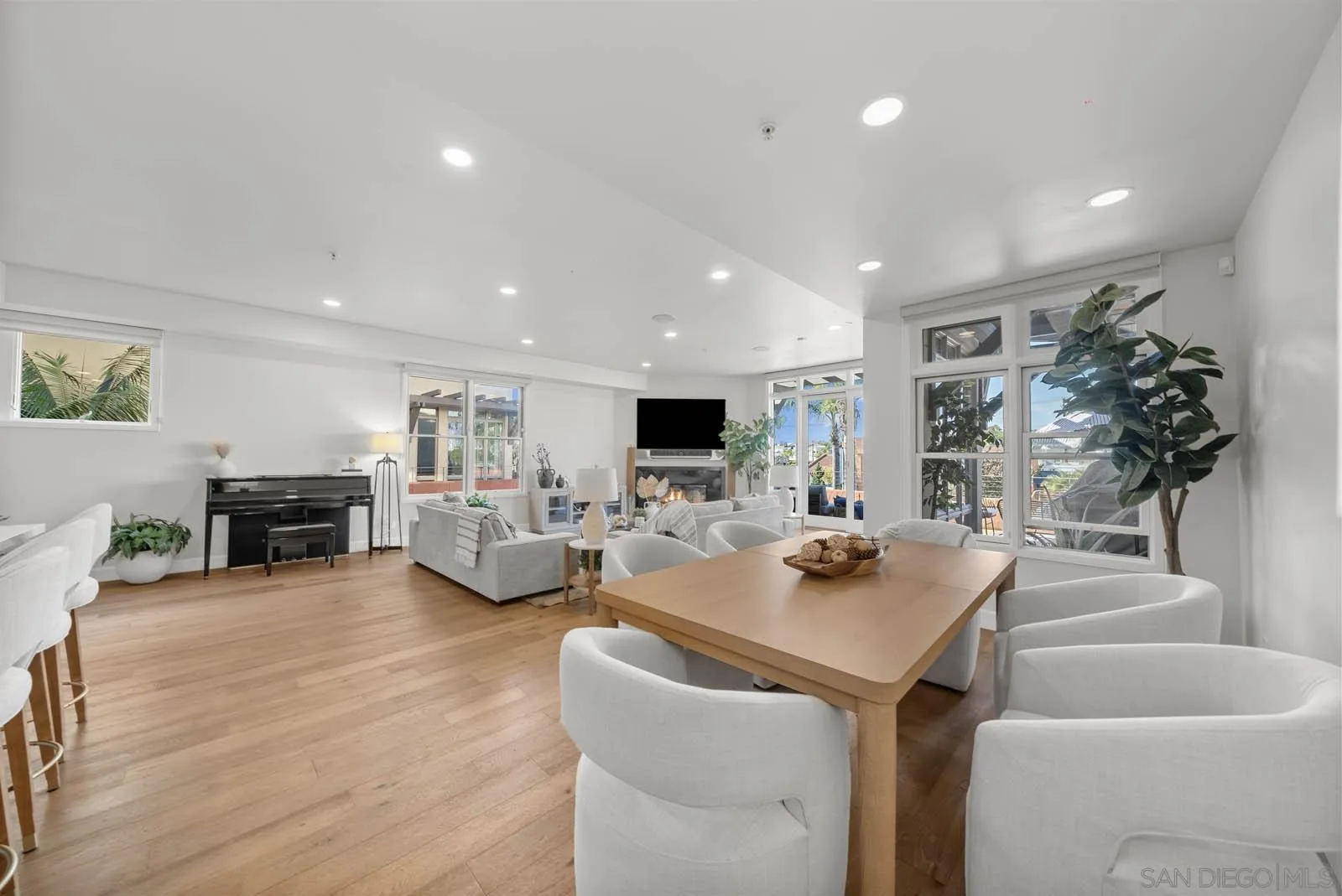 Photo #8: 250032565 Listing: Photo #8