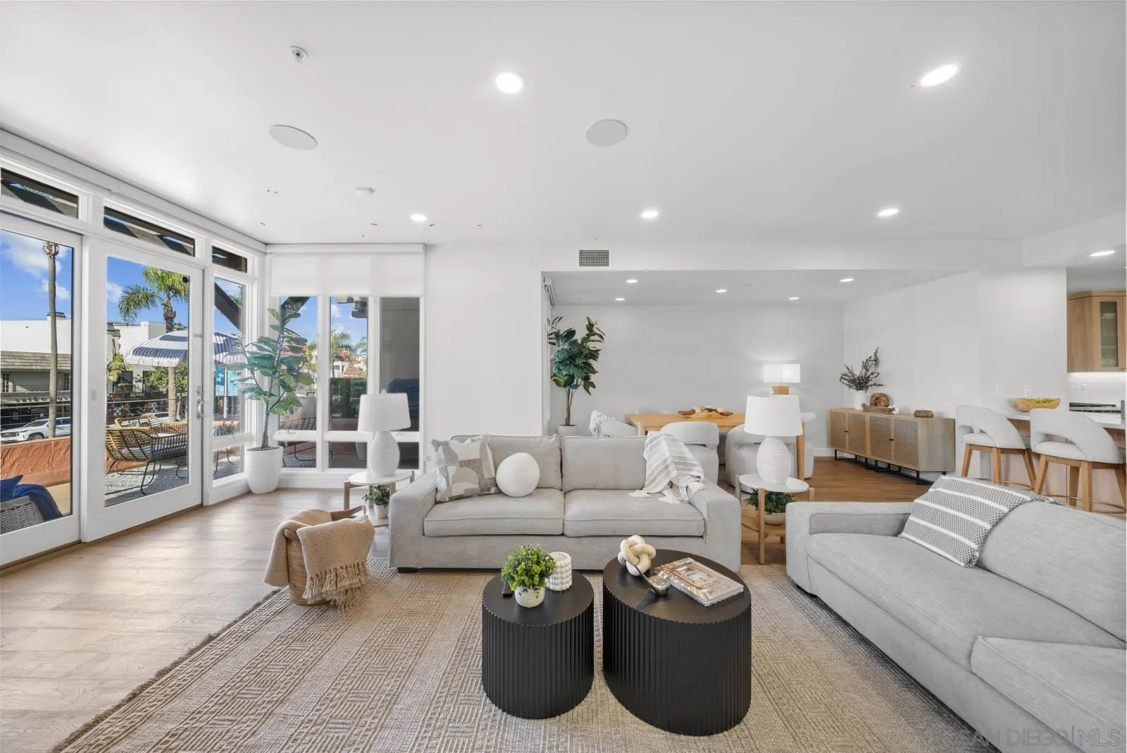 Photo #5: 250032565 Listing: Photo #5