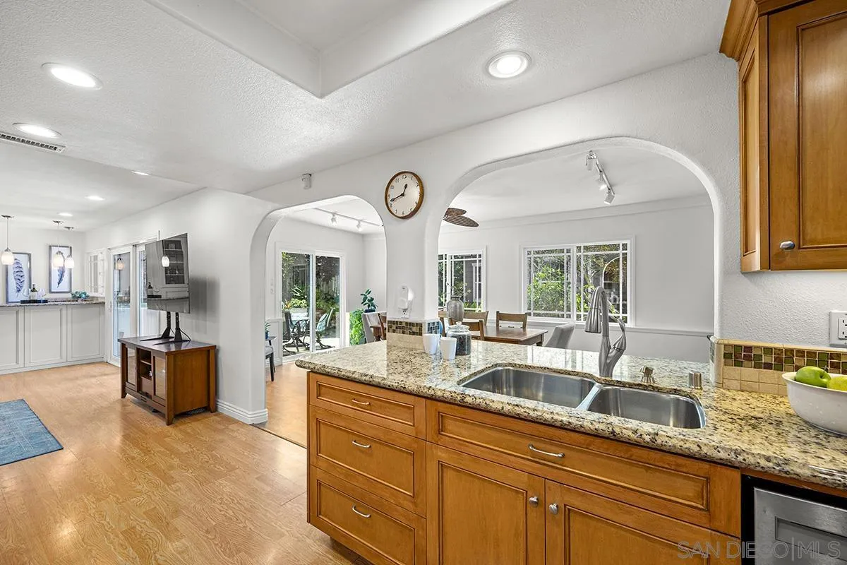https://cdn.realtyfeed.com/cdn/127/250032570/71b9fdde34c50365f220b80b55fa3186.webp