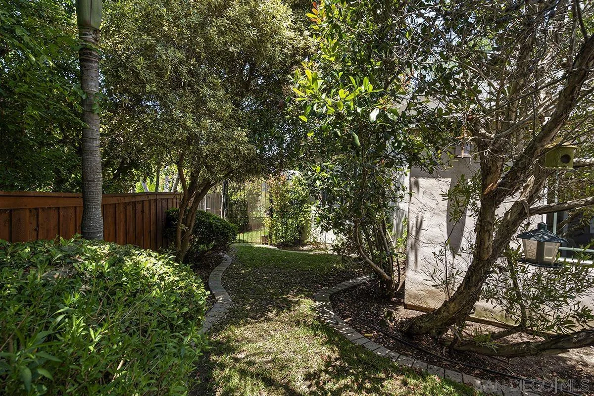 https://cdn.realtyfeed.com/cdn/127/250032570/72e7a10dc959df1b9d9a078bfc00810e.webp