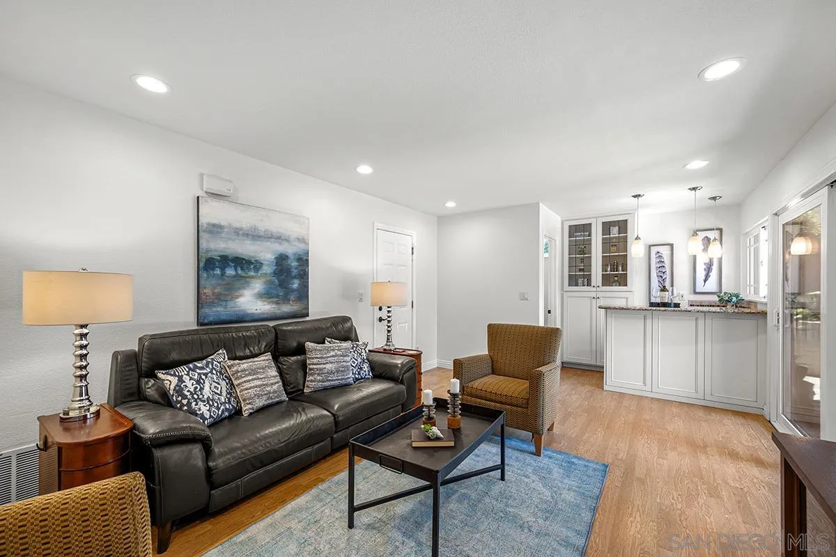 https://cdn.realtyfeed.com/cdn/127/250032570/ff47251931773a9436d698feb95a0cab.webp