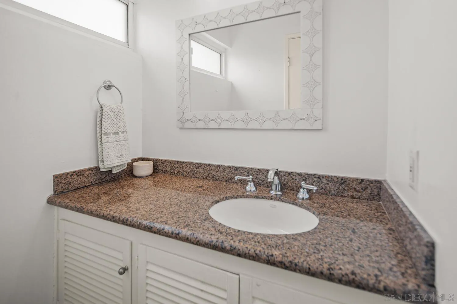 https://cdn.realtyfeed.com/cdn/127/250032580/096231e67cd36cf08d94e9b321a07f56.webp