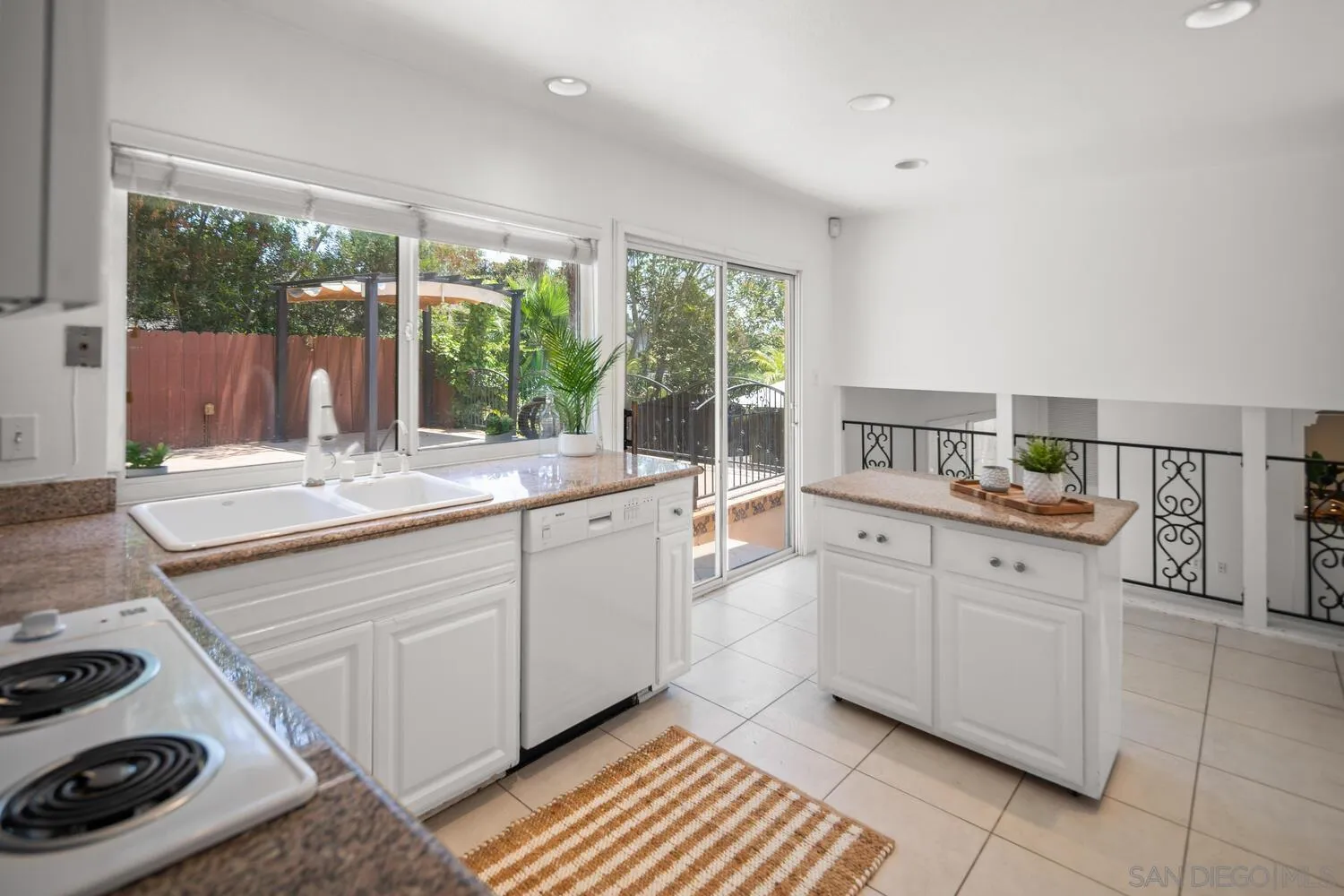 https://cdn.realtyfeed.com/cdn/127/250032580/2b5861aa2cb3ca50b0b0cf2d0e1e8df9.webp