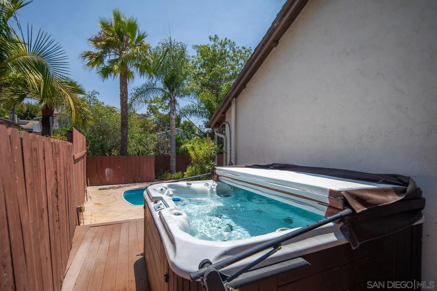 https://cdn.realtyfeed.com/cdn/127/250032580/2f1b88a438ce51d96810560fb922e49d.webp
