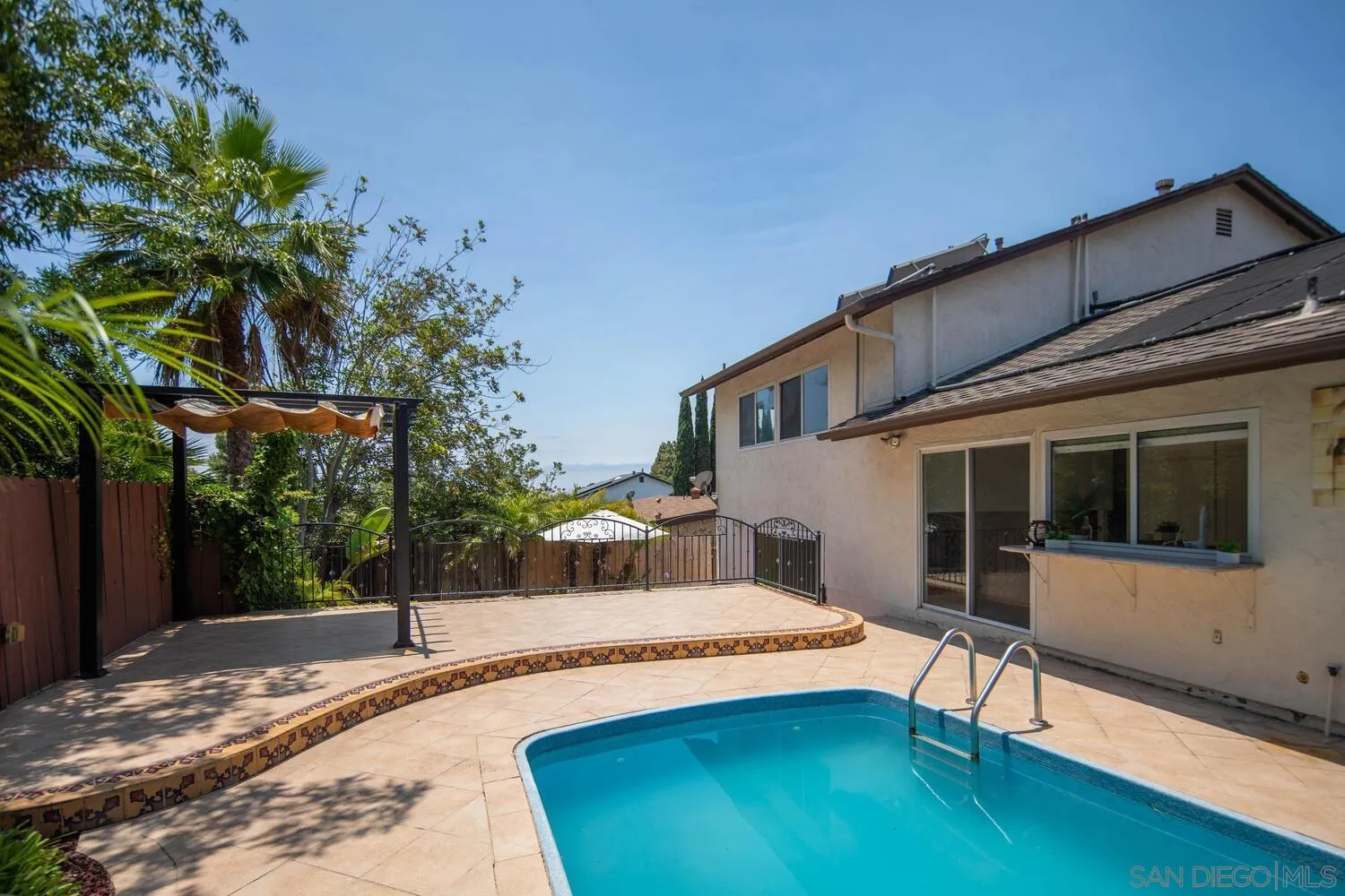 https://cdn.realtyfeed.com/cdn/127/250032580/36a44a5bf85bf1e33598b93b633c79f5.webp