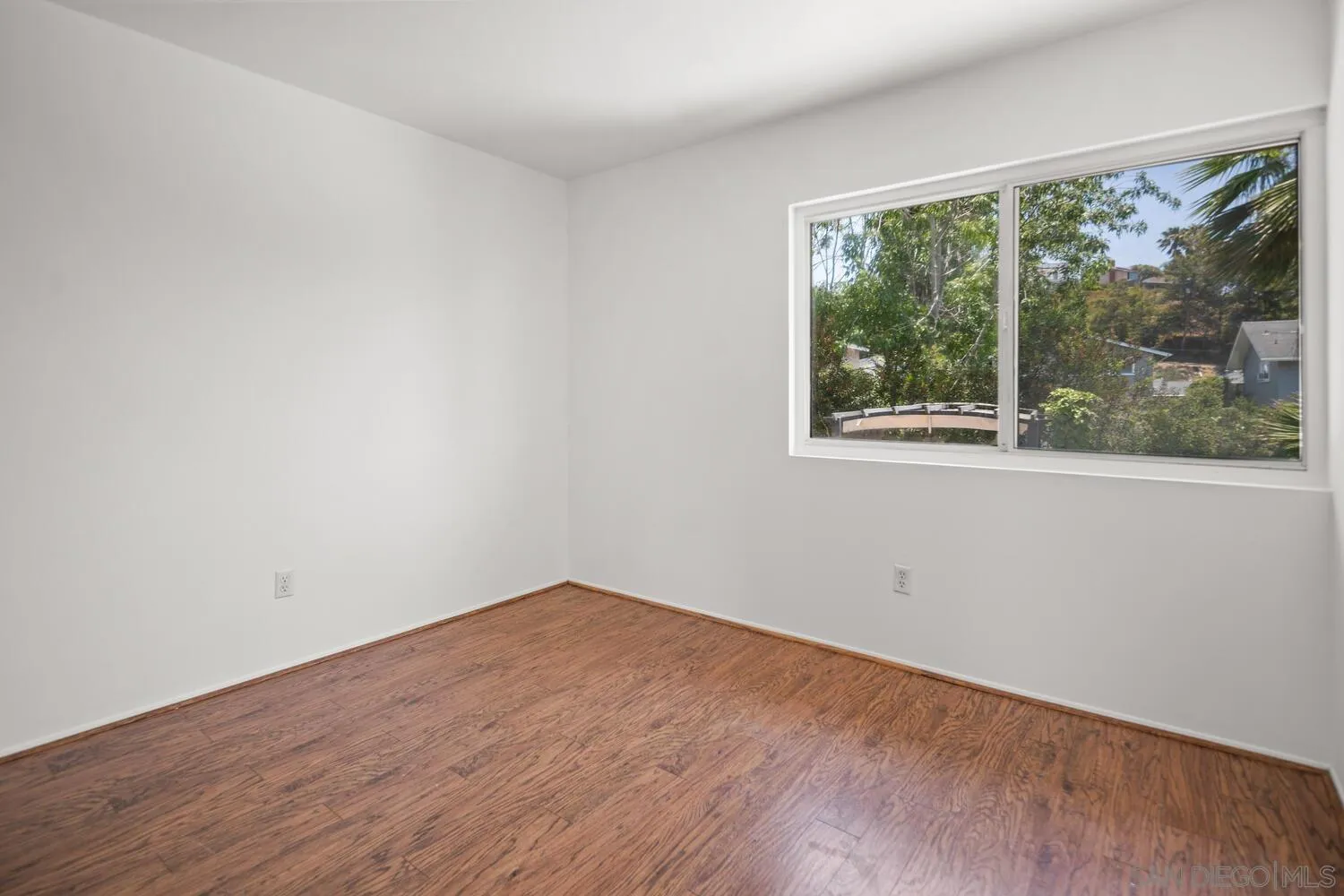 https://cdn.realtyfeed.com/cdn/127/250032580/a288c3c0add9a34ab5c7f5d2c381ef66.webp