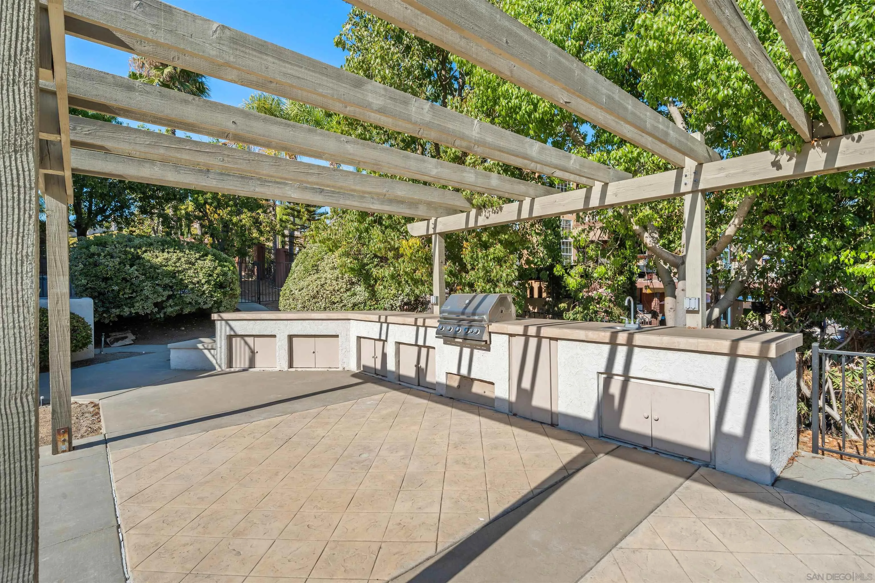 https://cdn.realtyfeed.com/cdn/127/250032587/31192dcec60865722a73f805bfe9e769.webp