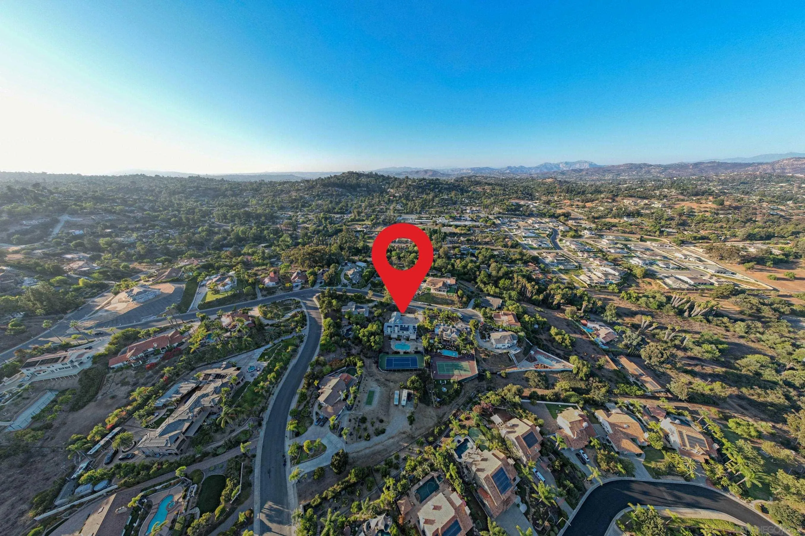https://cdn.realtyfeed.com/cdn/127/250032587/38f9cd8131e9d58c52770d68eaf6234c.webp